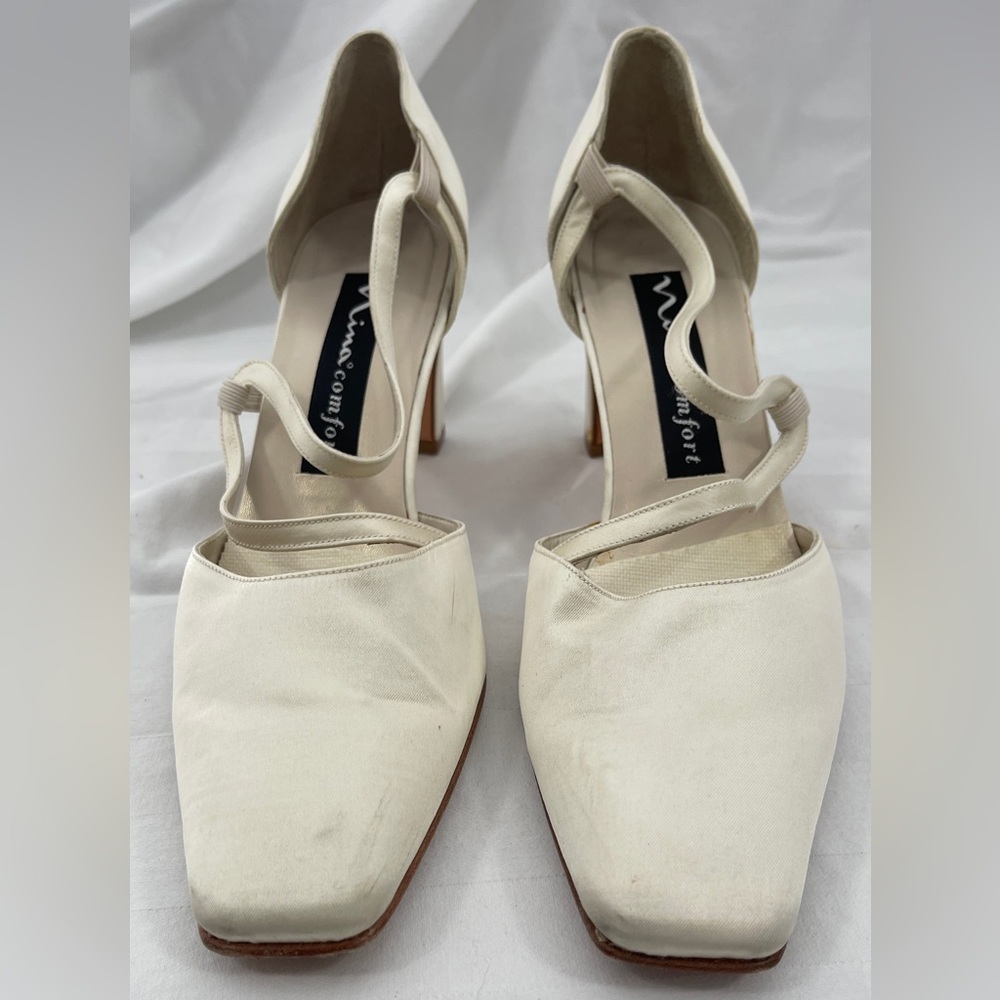 Nina Comfort brand dyeable satin wedding pumps - size 10